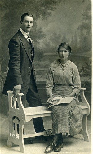 Photo:Mum with her first husband