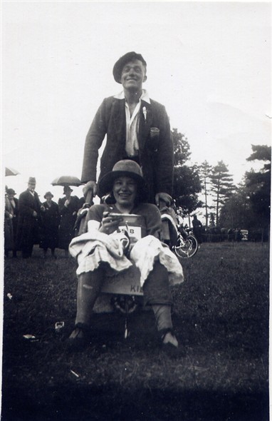 Photo:Mum's brother Joe and sister Edie (Lillywhite) as the 'Bisto Kids' - Westbourne Carnival (West Sussex) 1930's?
